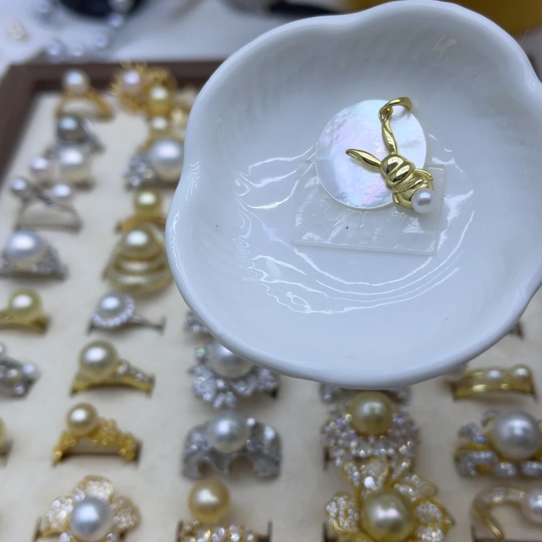 颈饰银S925镶嵌淡水珍珠