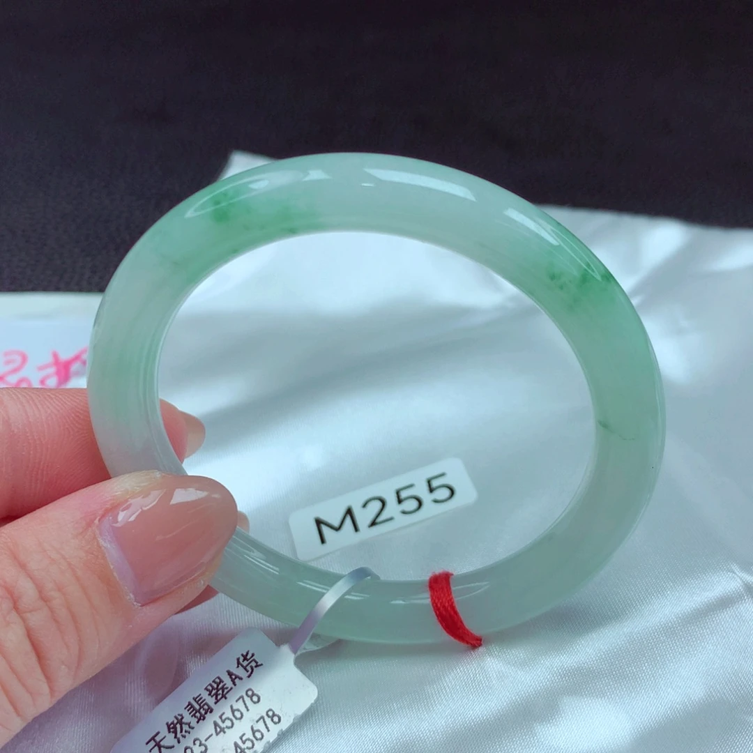 翡翠手镯未镶嵌手镯88