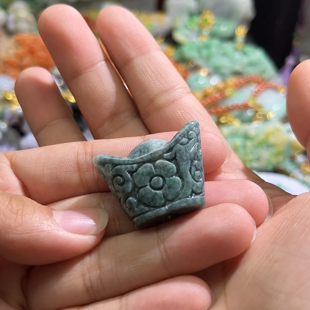 颈饰未镶嵌翡翠待编织