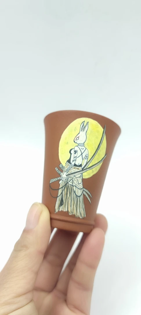 宜兴小煤窑朱泥闻香杯泥绘兔美女战士