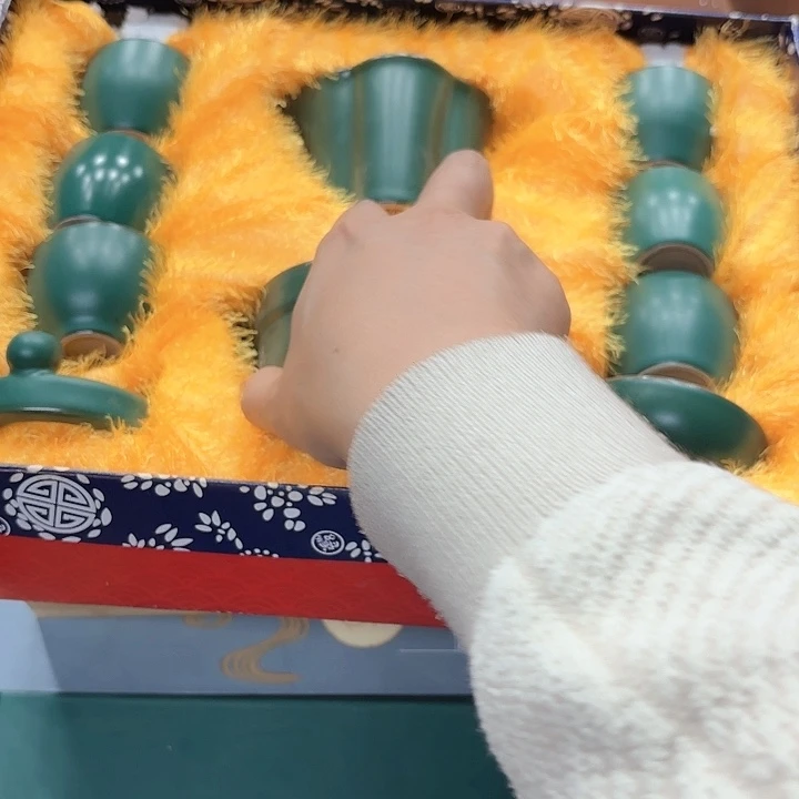 孤品茶具套装等。