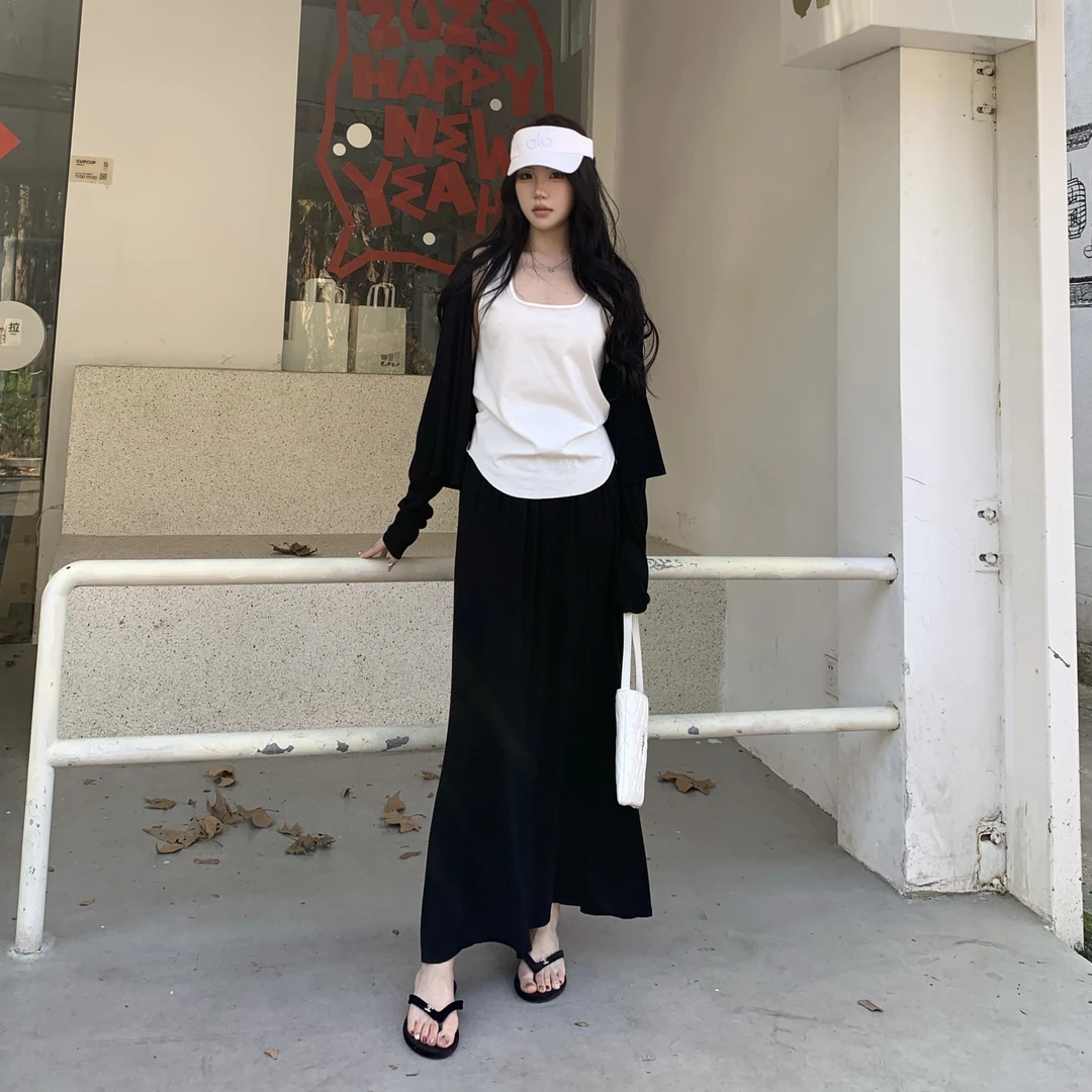 2025年新款夏季黑色面膜垂感半身裙显瘦薄款松紧腰遮肉A字裙开叉