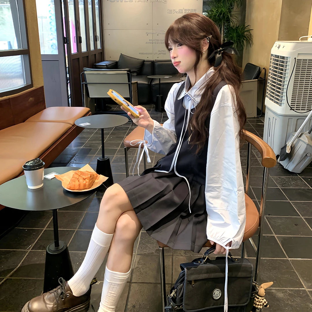 法式衬衫背心连衣裙早秋季2025新款韩系小个子学院风穿搭套装6711