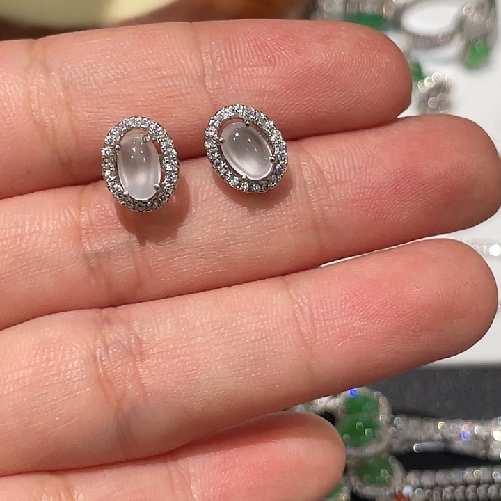 翡翠未镶嵌耳饰大**徒翡翠