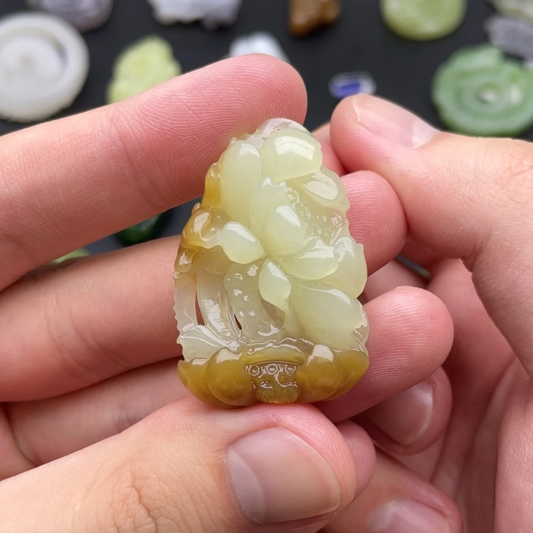 【闪购商品】颈饰未镶嵌和田玉