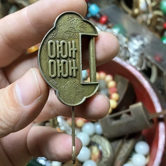 鸿兴家具杂项一物一拍