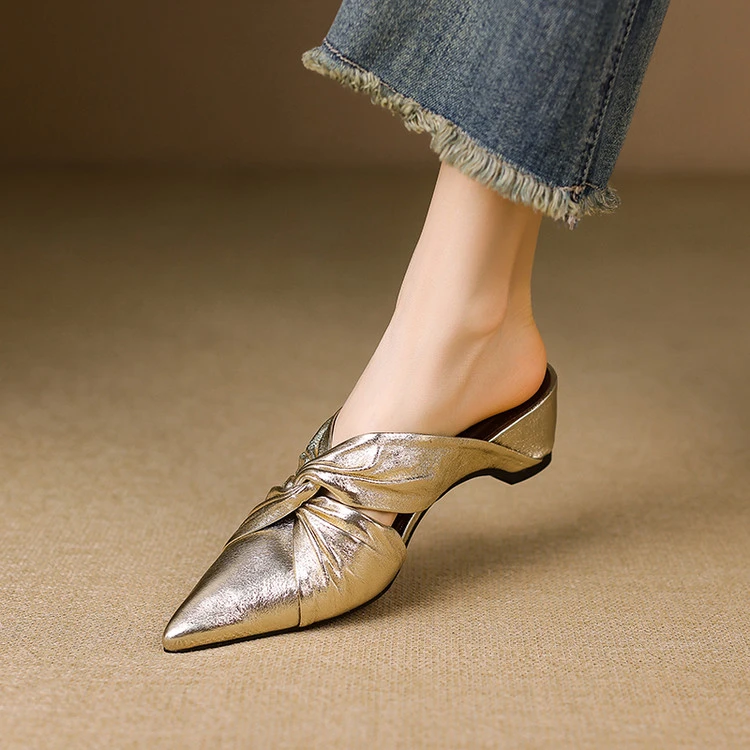 5.5cm~坡跟软面羊皮尖头包头拖鞋女夏季外穿2025新款气质银色凉拖