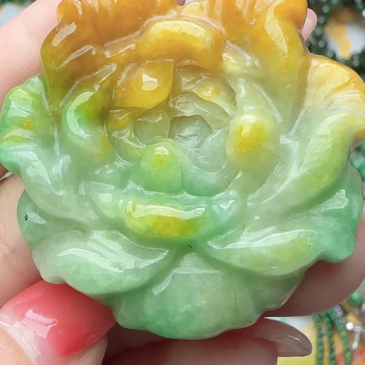 倾***…翡翠未镶嵌颈饰天然A货