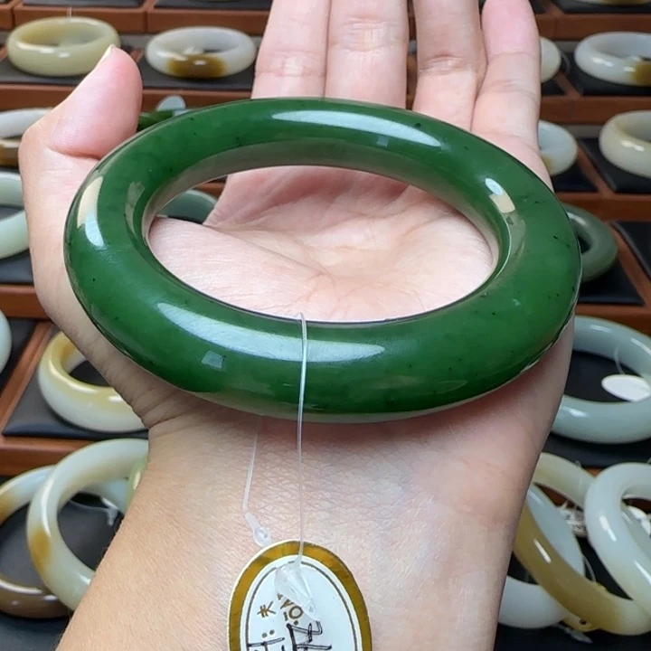 和田玉未镶嵌手镯菠菜绿胖圆55.3