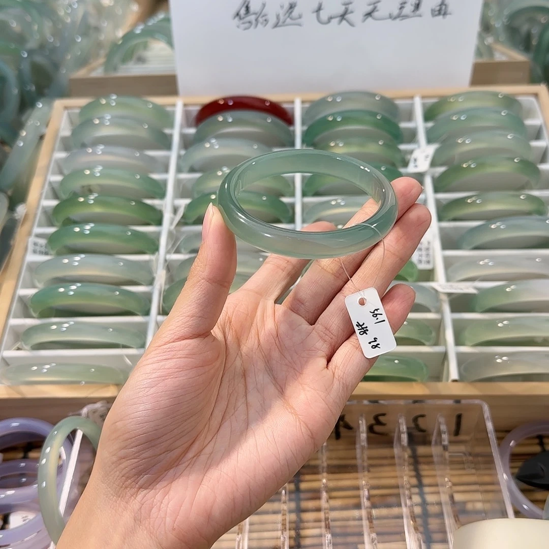 玛瑙/玉髓未镶嵌手镯圈口56.1