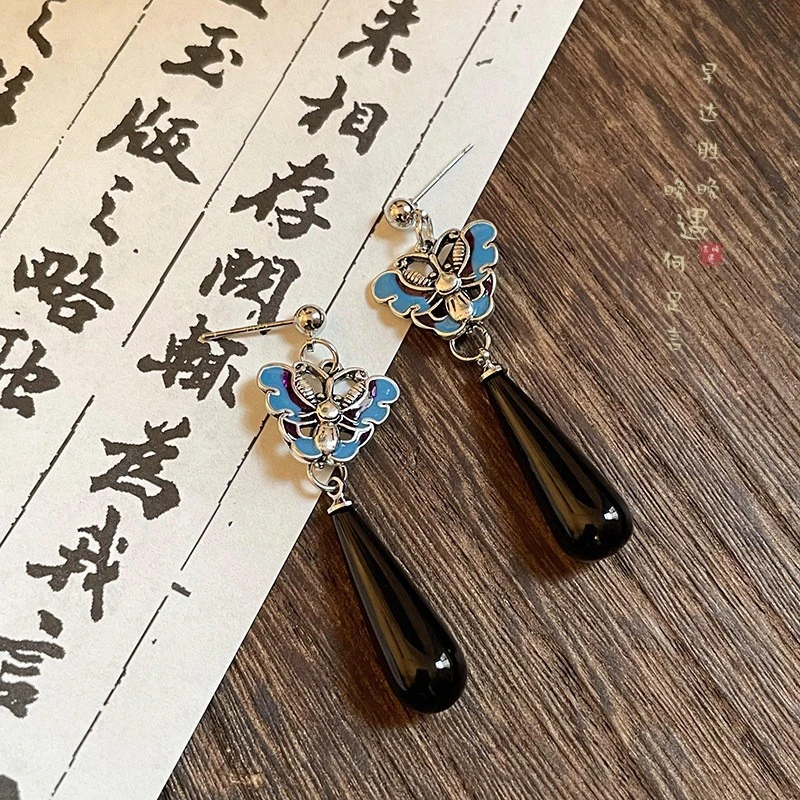 铜合金锆石耳饰 蝴蝶耳饰流苏轻奢高级感耳环简约小众女时尚设计