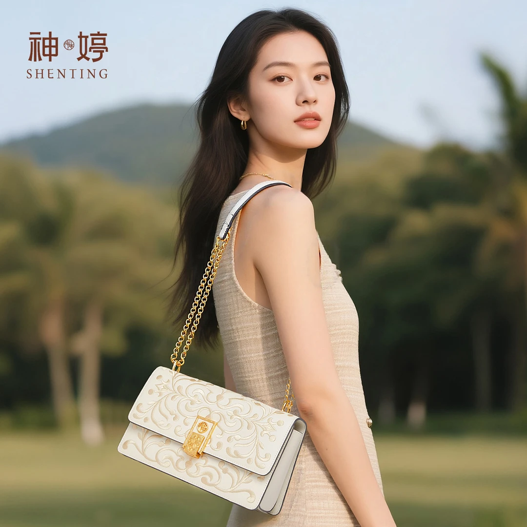 国风刺绣包新款真皮女士包包时尚单肩包生日礼物大气斜挎包送老婆