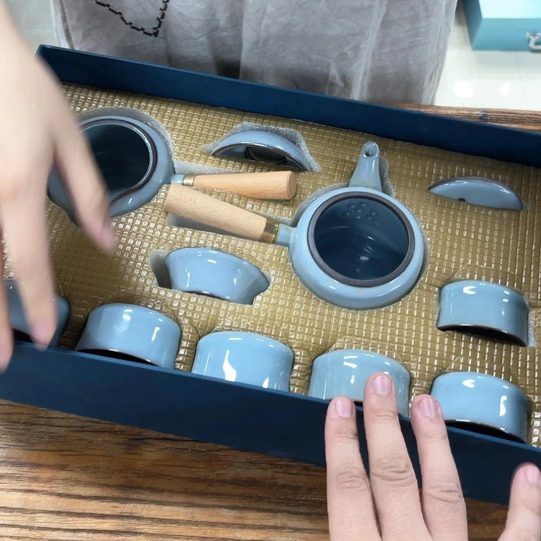 孤品茶具套装等。