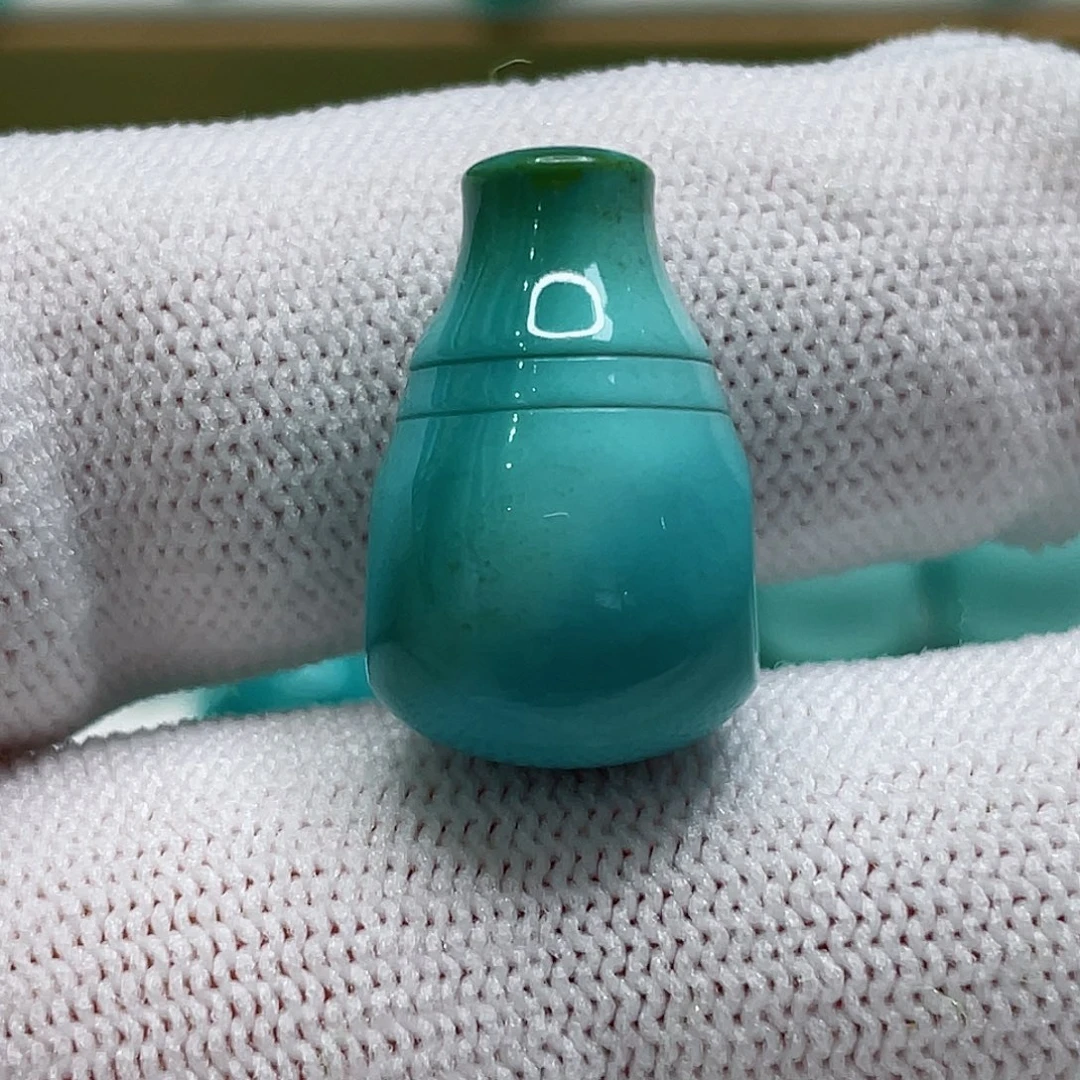 绿松石颈饰未镶嵌