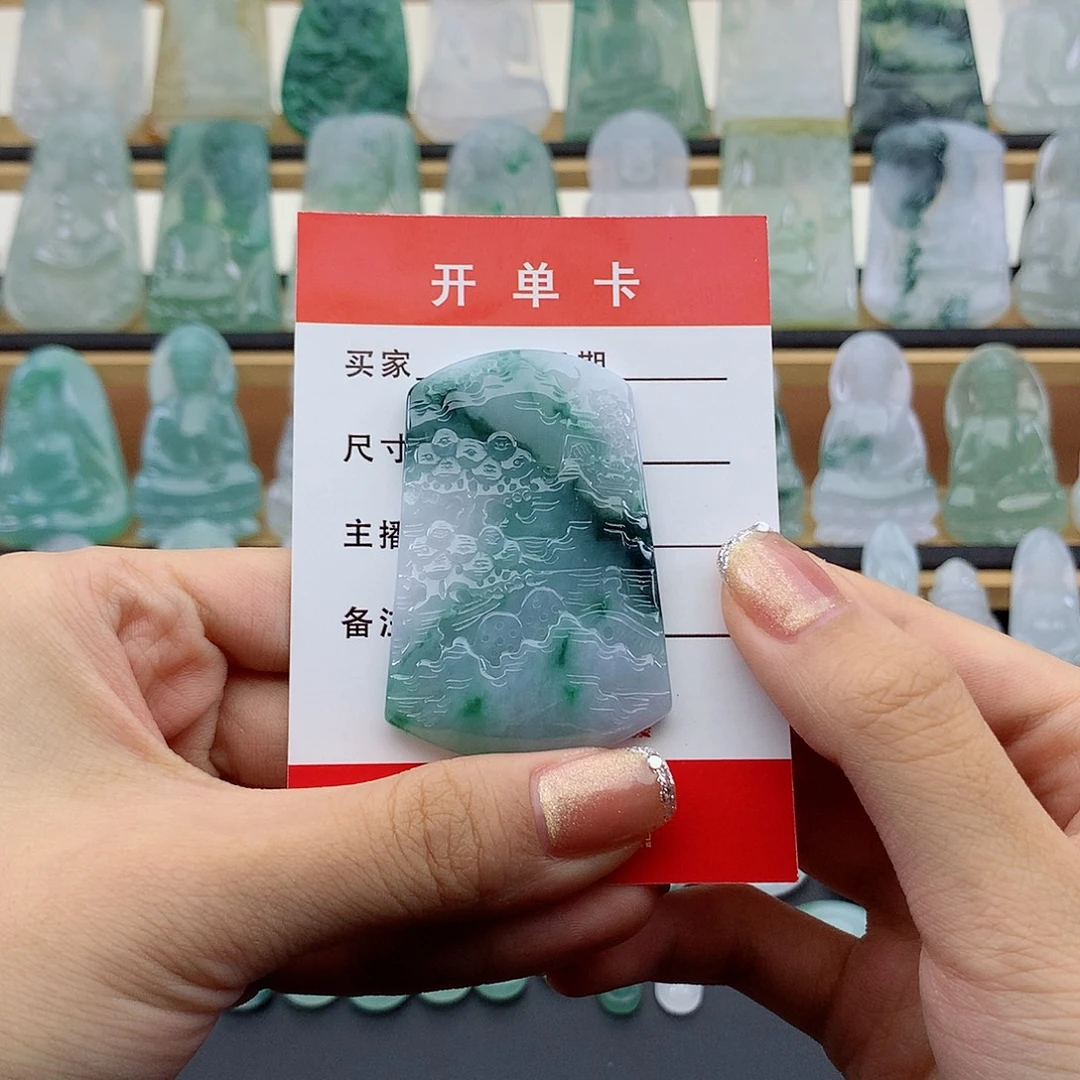 翡翠未镶嵌颈饰山水牌