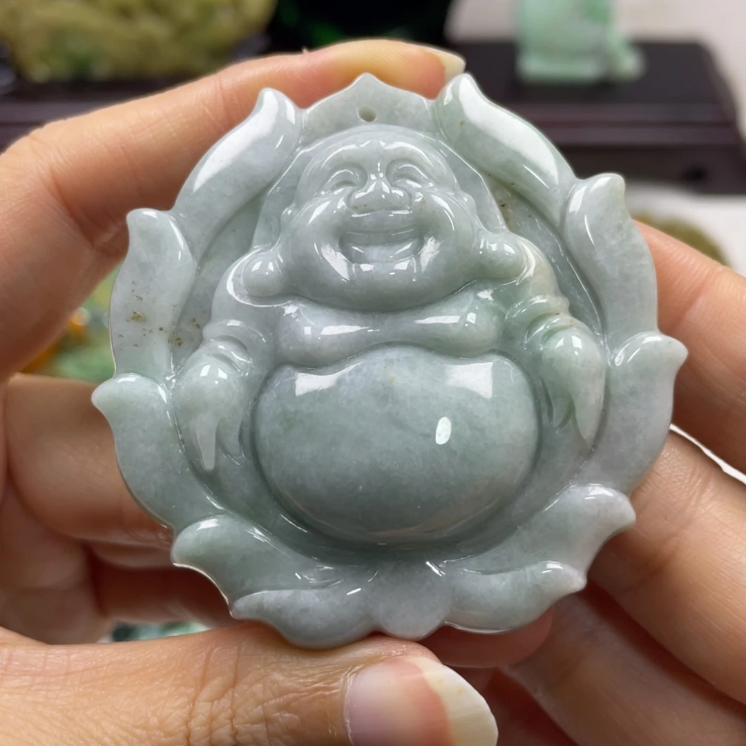 翡翠未镶嵌颈饰牌子