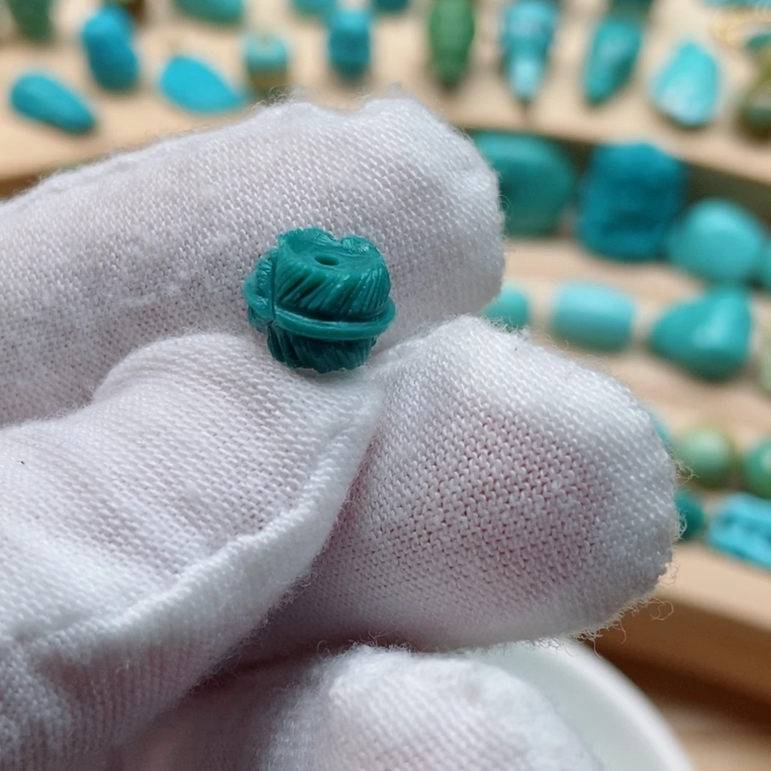 绿松石未镶嵌原矿绿松石