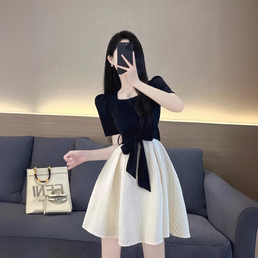 赫本风连衣裙2025新款女夏季法式气质名媛盐系穿搭轻熟收腰a字裙