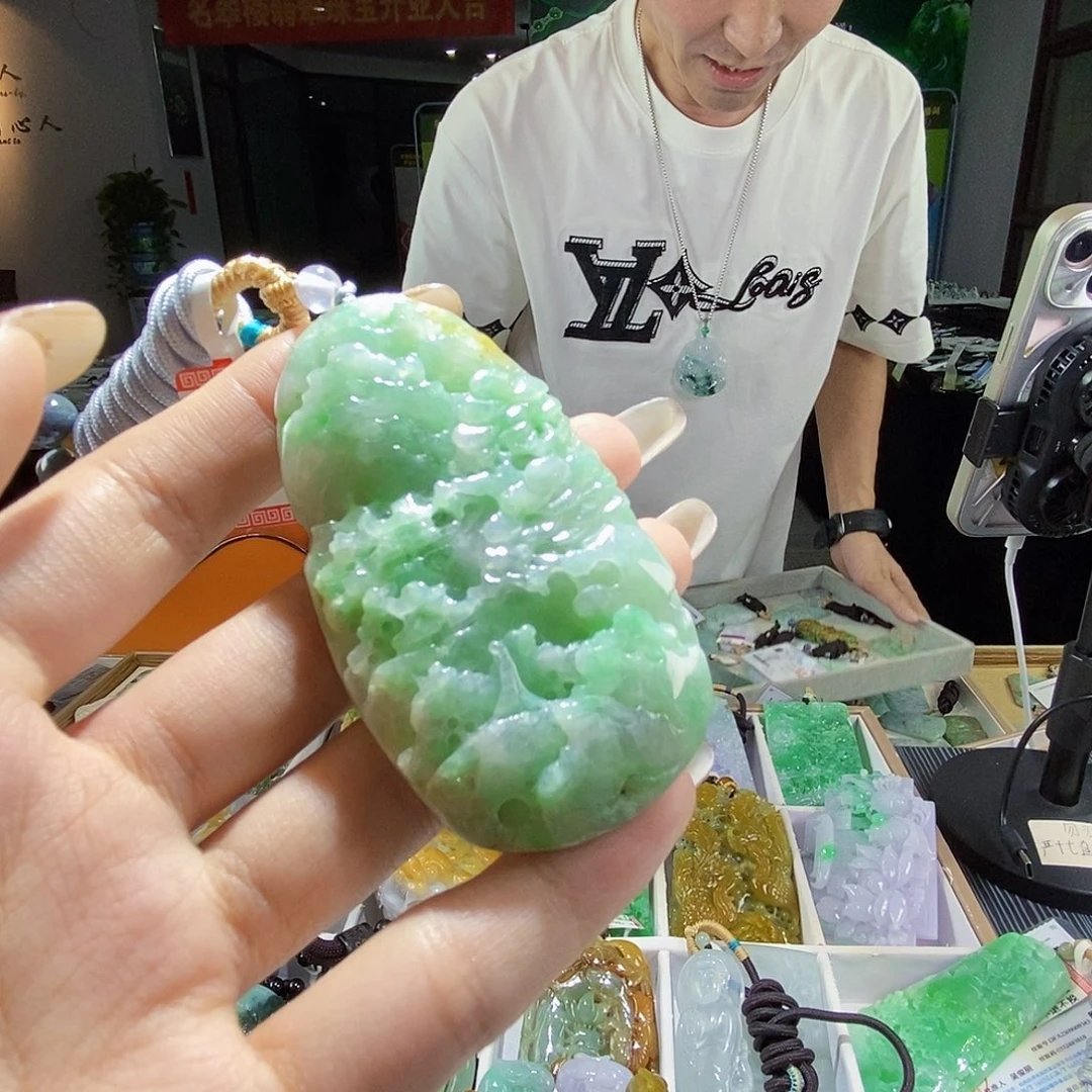 颈饰未镶嵌翡翠翡翠