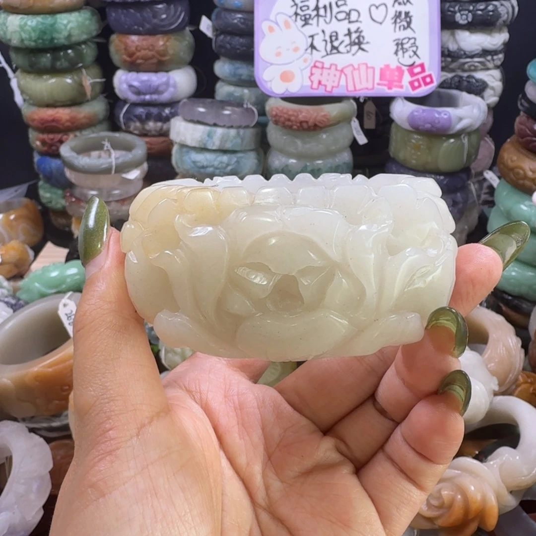 石英质玉（佘太翠）未镶嵌手镯11，57，微瑕不退换