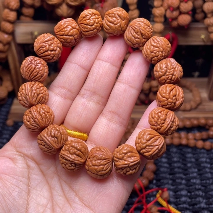 木质类龙纹桃枭挂件