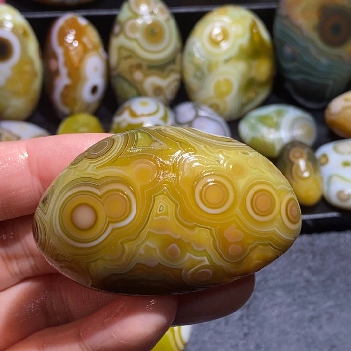 玛瑙/玉髓未镶嵌珠宝半成品32
