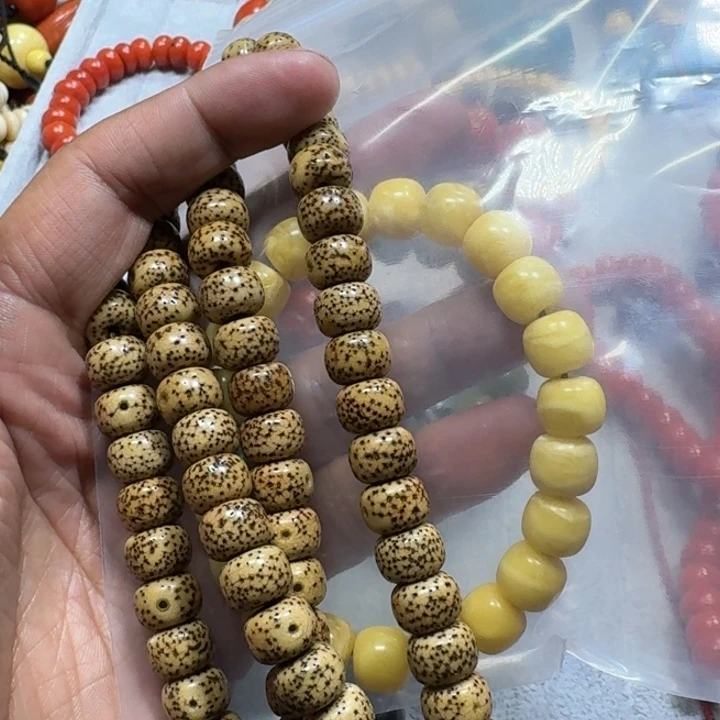 柏香籽/百香籽吊坠参*菩提子和鸡蛋的比例