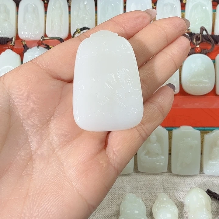 和田玉（糖玉）未镶嵌颈饰