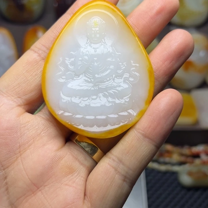 和田玉未镶嵌颈饰