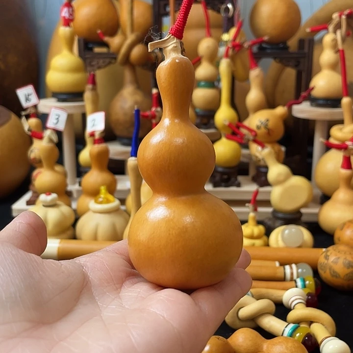 ✧****✧葫芦丝老师在讲台后面