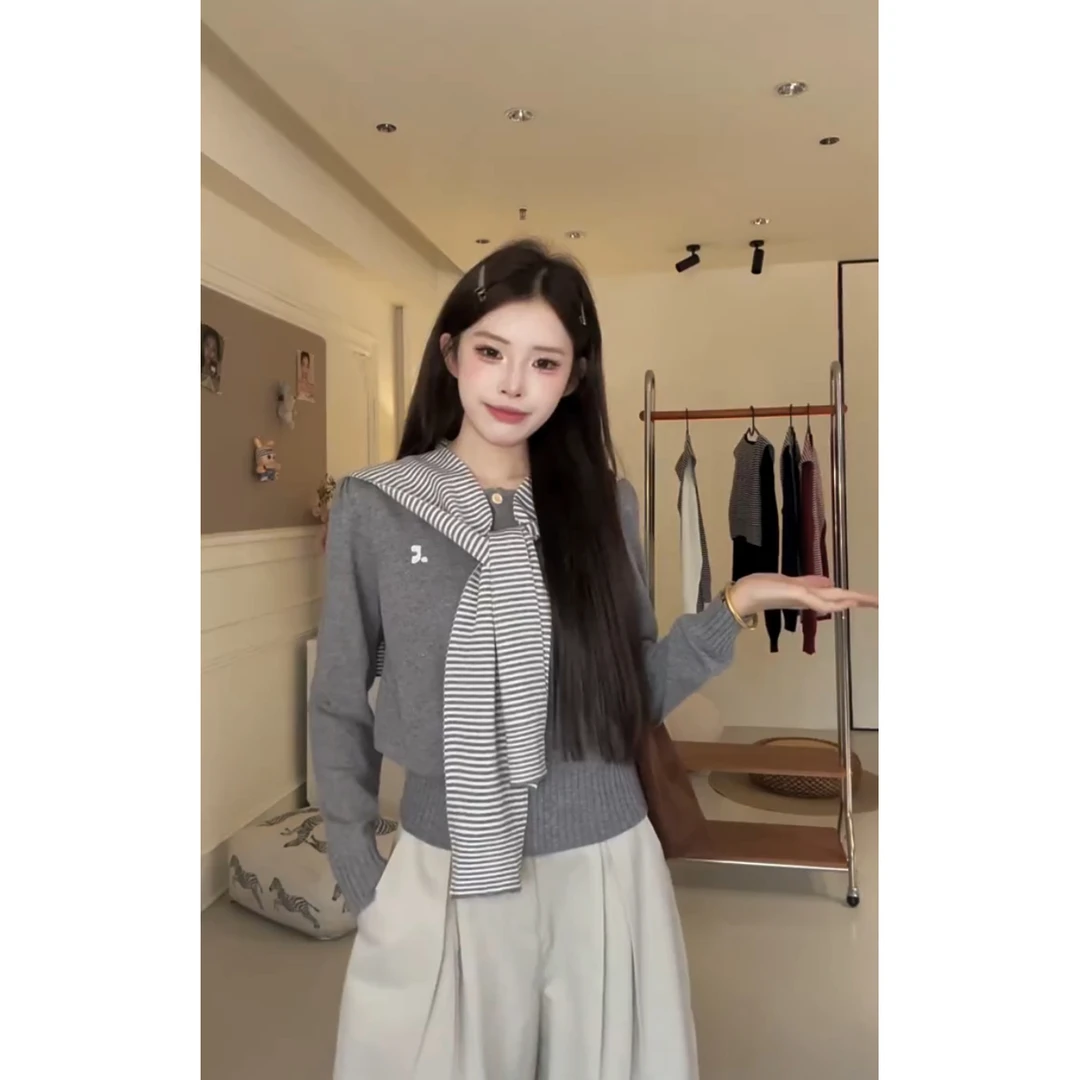 韩2025秋冬新款时髦洋气减龄休闲百搭圆领宽松长袖+披肩针织上衣