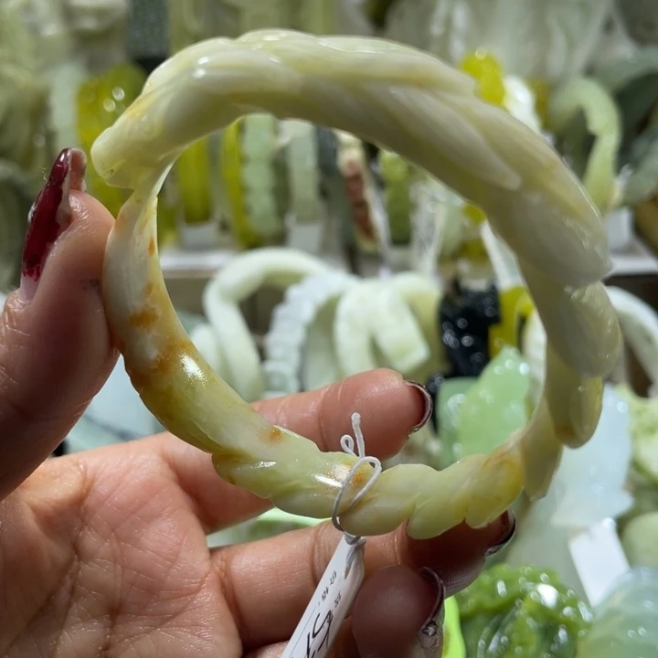 岫玉未镶嵌手镯53.54