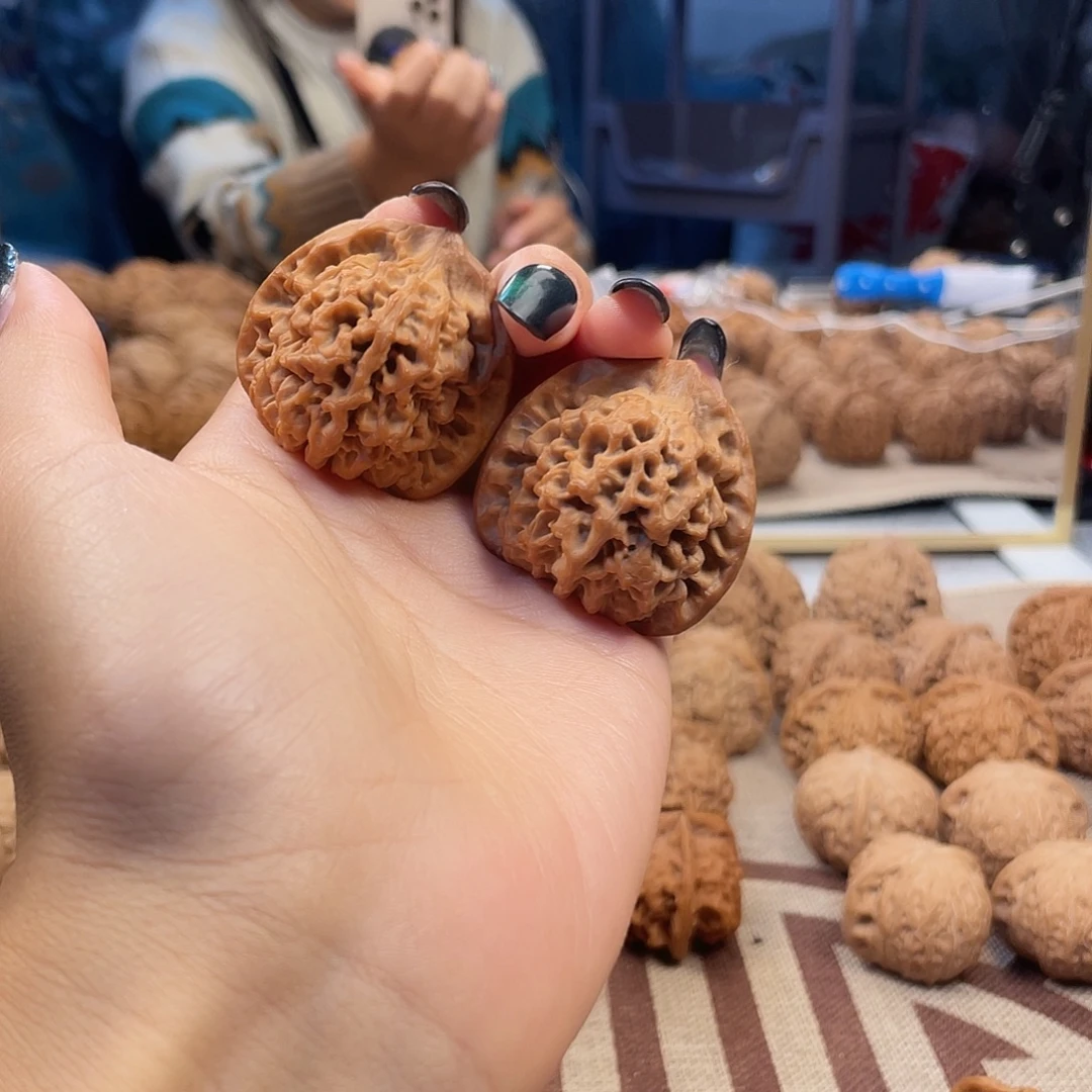 静***侠文玩核桃吊坠秦闷