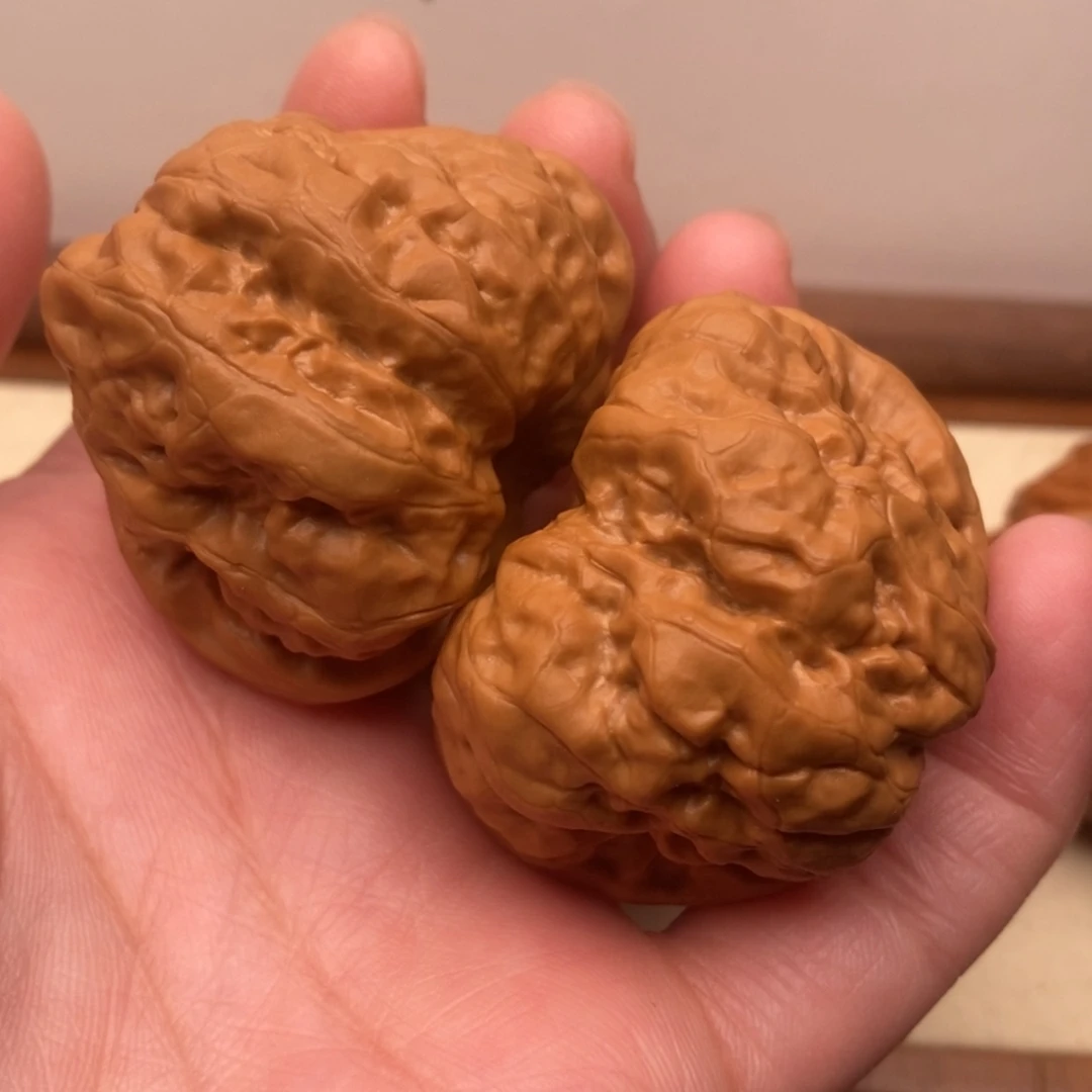 【闪购商品】把件文玩核桃边44左右