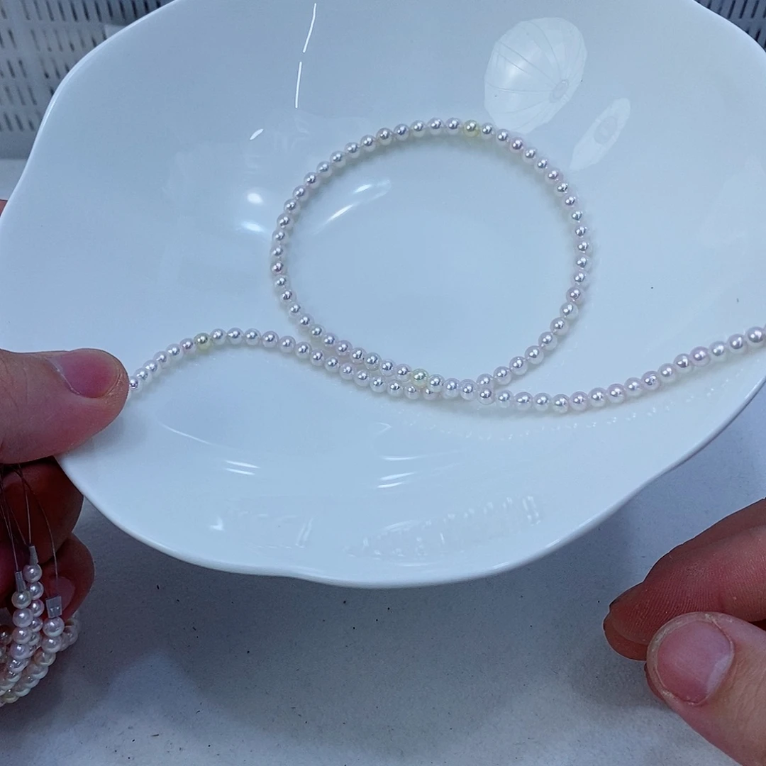 颈饰18K金镶嵌淡水珍珠