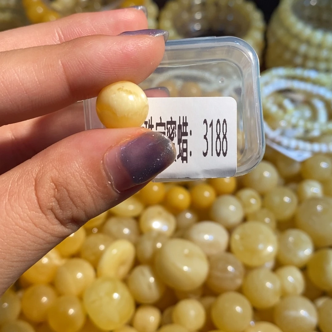 琥珀未镶嵌珠宝奇石3188