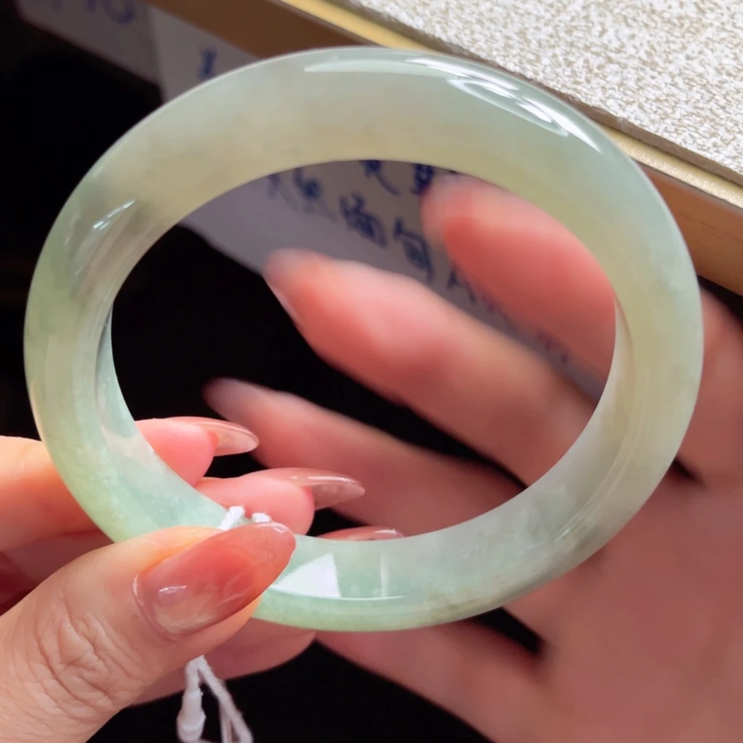 翡翠未镶嵌手镯手镯