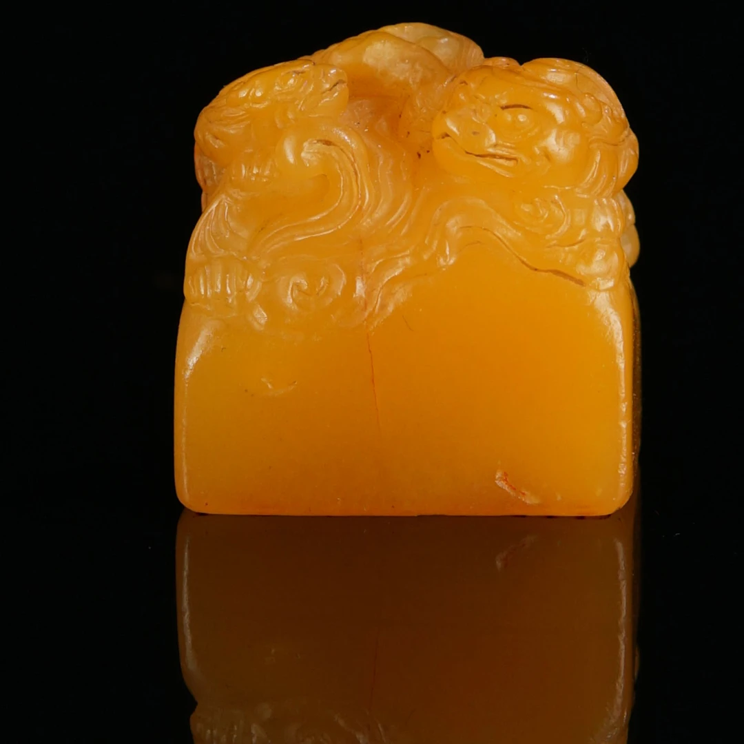 lot008-田黄石双螭钮章26*19.6*25.8mm