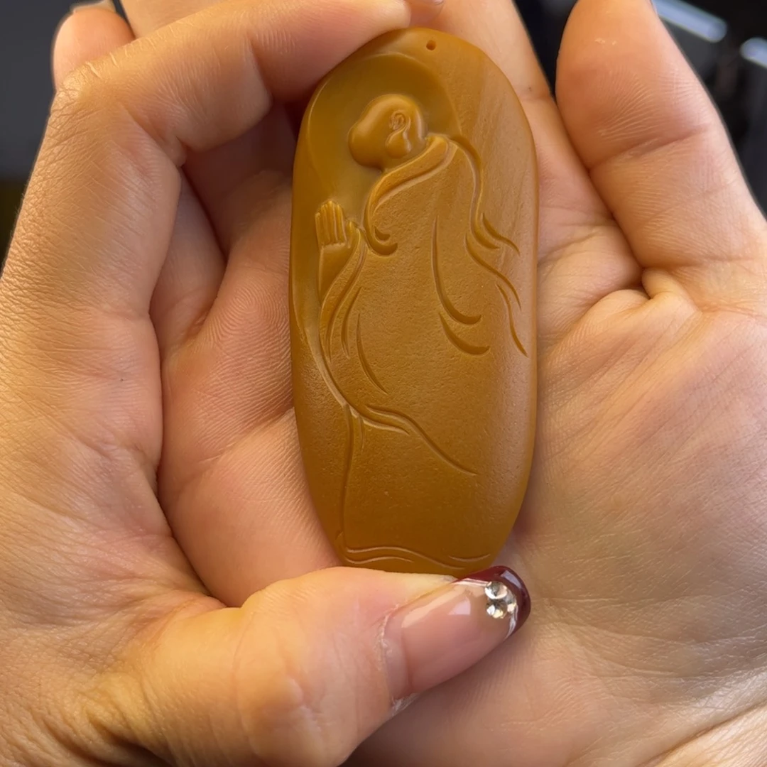 石英质玉黄蜡石挂件未镶嵌s****程