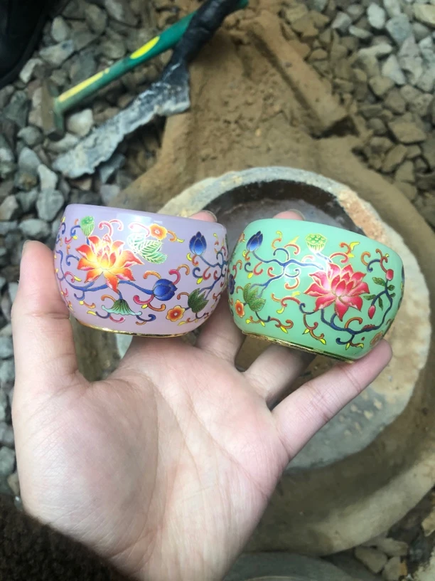 缠枝莲对杯琉璃诶