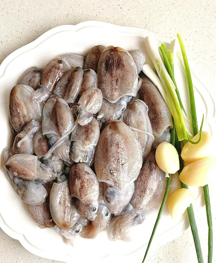 东海海捕纯野生正宗圆屁股墨鱼4斤顺丰包邮