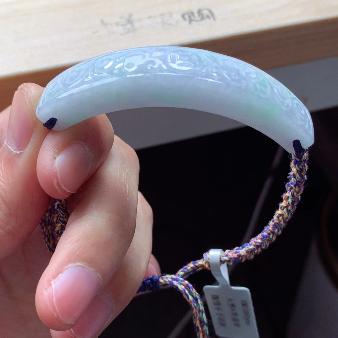 翡翠颈饰未镶嵌吊坠