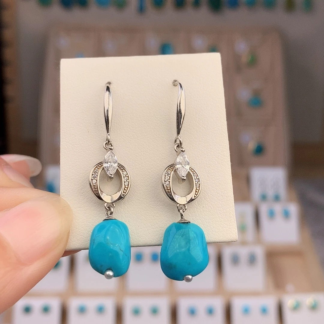 用***1绿松石银S925镶嵌耳饰