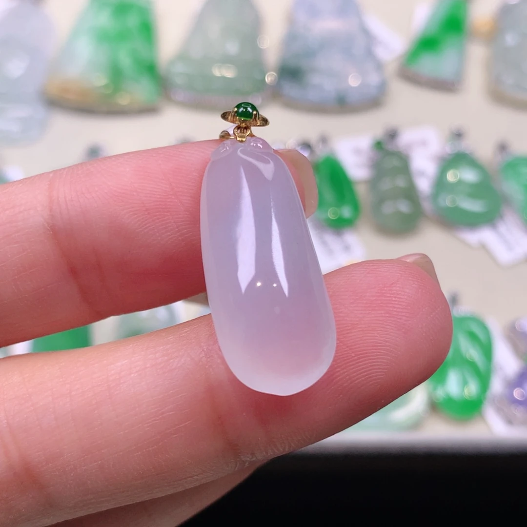 翡翠18K金镶嵌颈饰缅甸天然a货翡翠