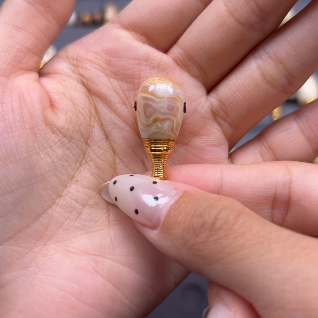 琥珀未镶嵌裸石11.8mm