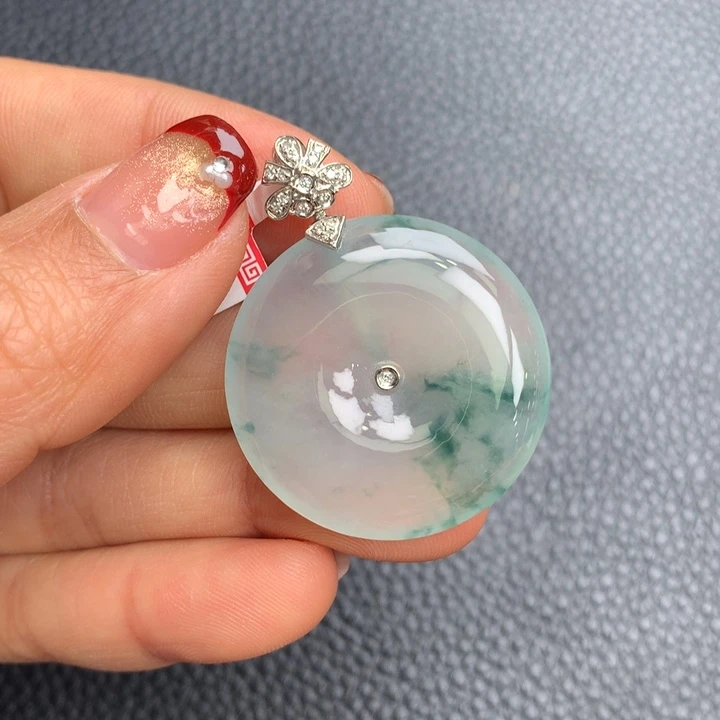 翡翠吊坠(不含链)18K金镶嵌