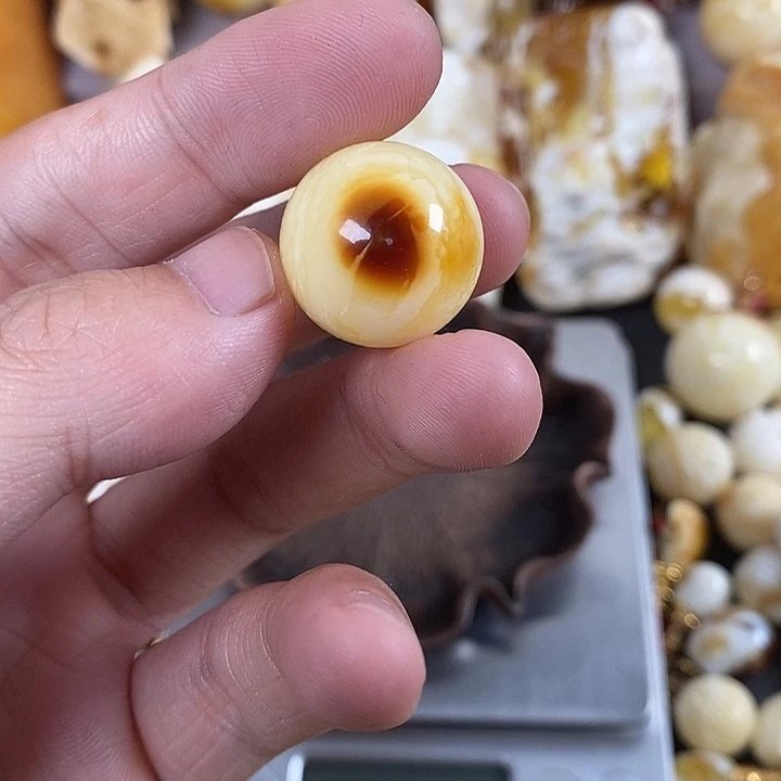 琥珀未镶嵌珠宝奇石我