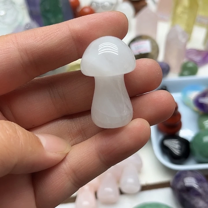 水晶珠宝半成品未镶嵌?***n19克白蘑菇