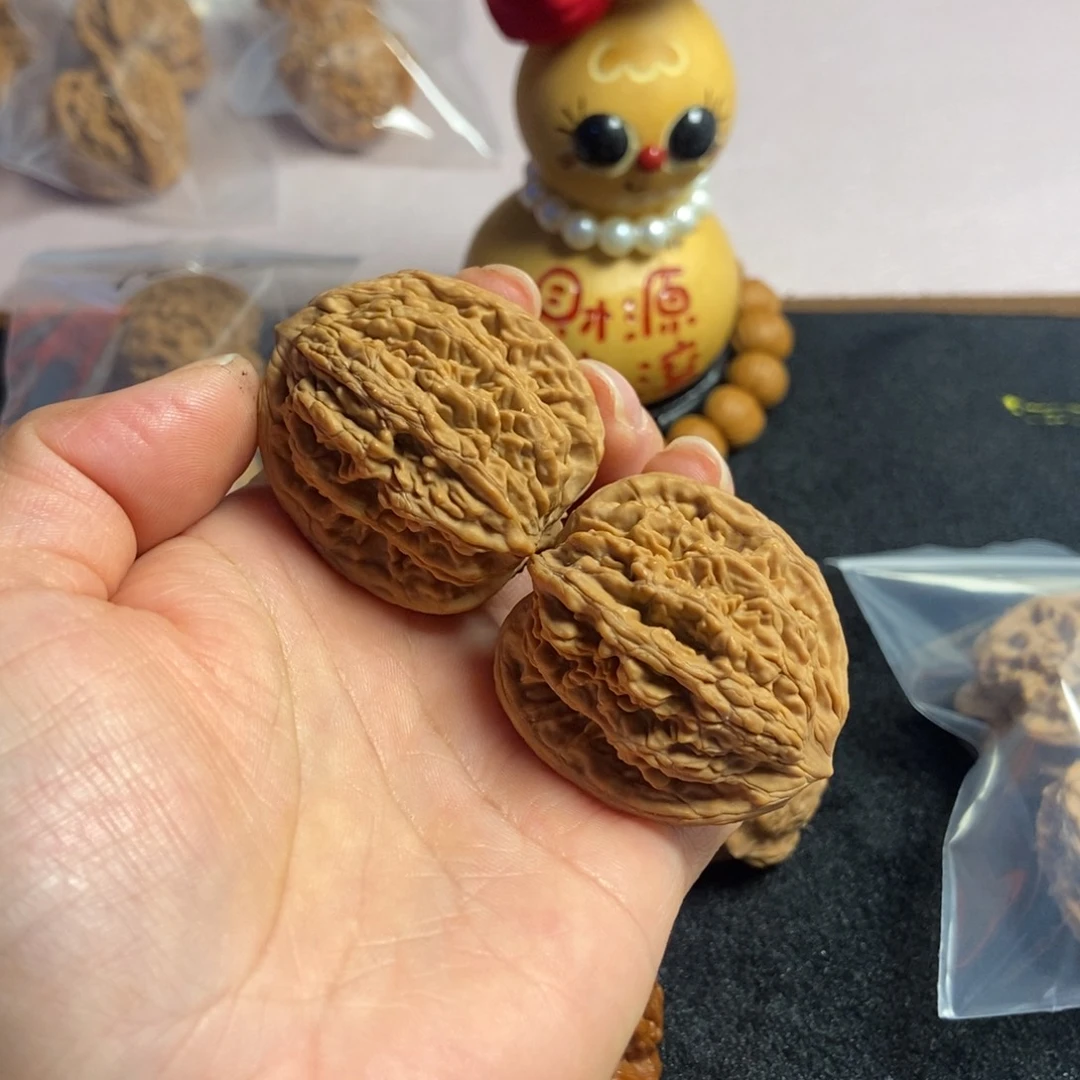 桃核吊坠虎头核桃80