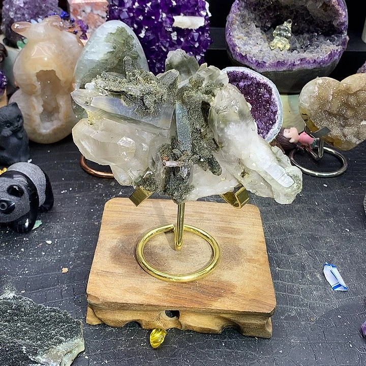 水晶大型摆件（非配饰）未镶嵌